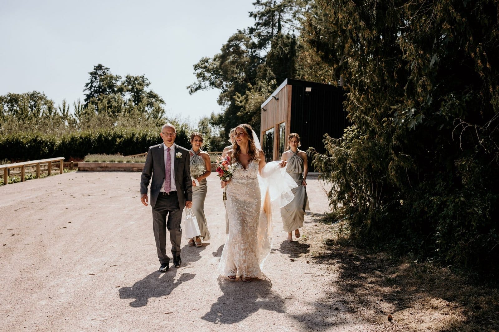 BRIDAL PARTY WALKING TO THE CEREOMONY